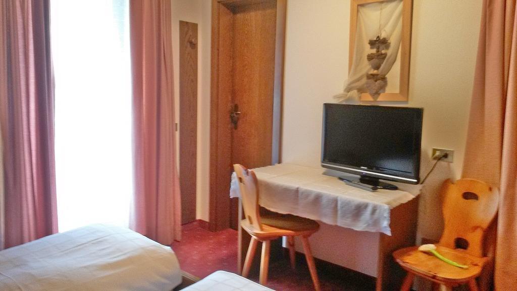 Bed and Breakfast Garni Sayonara Сан-Виджилио-ди-Мареббе Номер фото